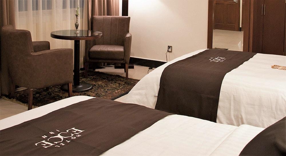סילאו Hotel Ecce Inn & Spa מראה חיצוני תמונה A bed runner