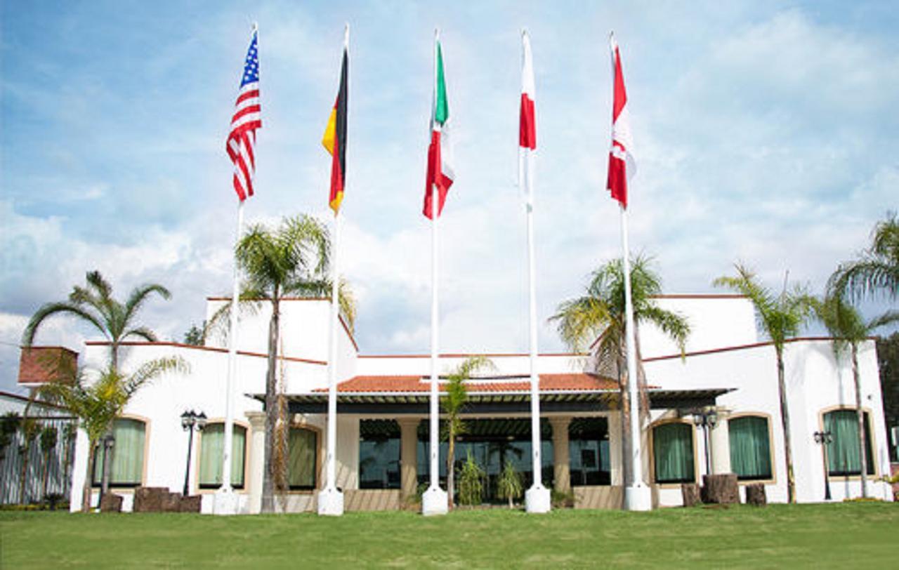סילאו Hotel Ecce Inn & Spa מראה חיצוני תמונה The International Center for Leadership in Education