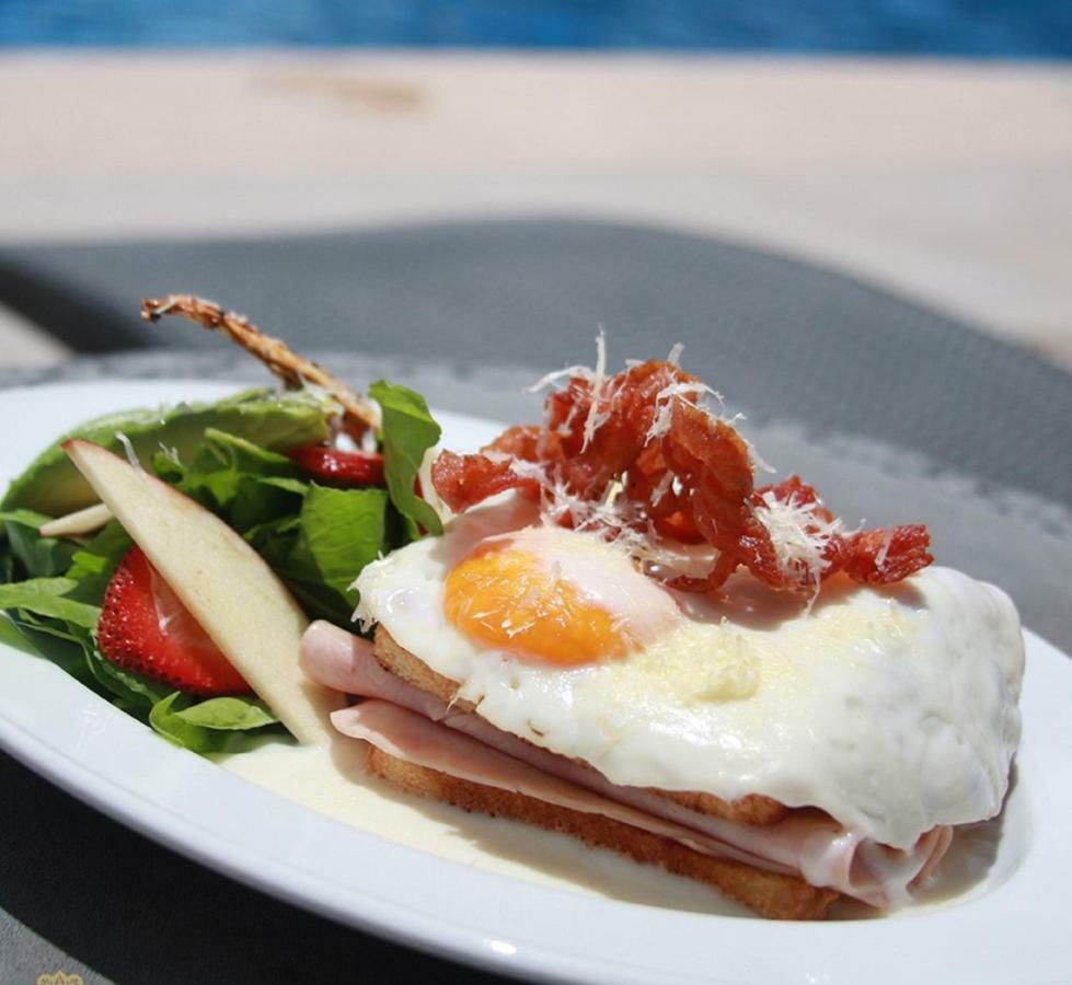 סילאו Hotel Ecce Inn & Spa מראה חיצוני תמונה A ham and egg salad